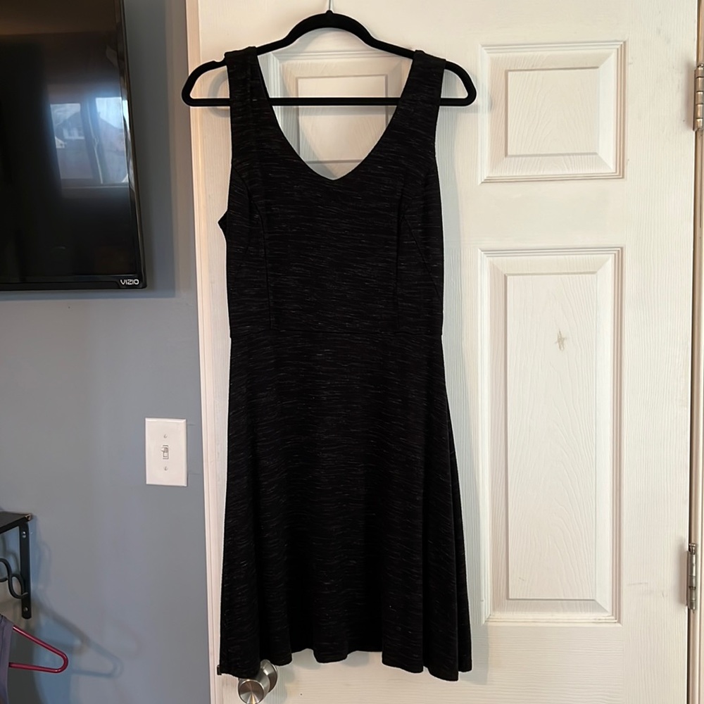 Jasmine & Juliana Black Space Dye A Line Dress. Medium